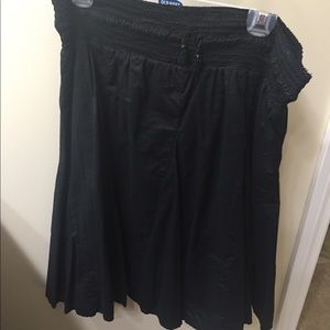 ♻️Donating 4/1♻️ Women’s Merona skirt